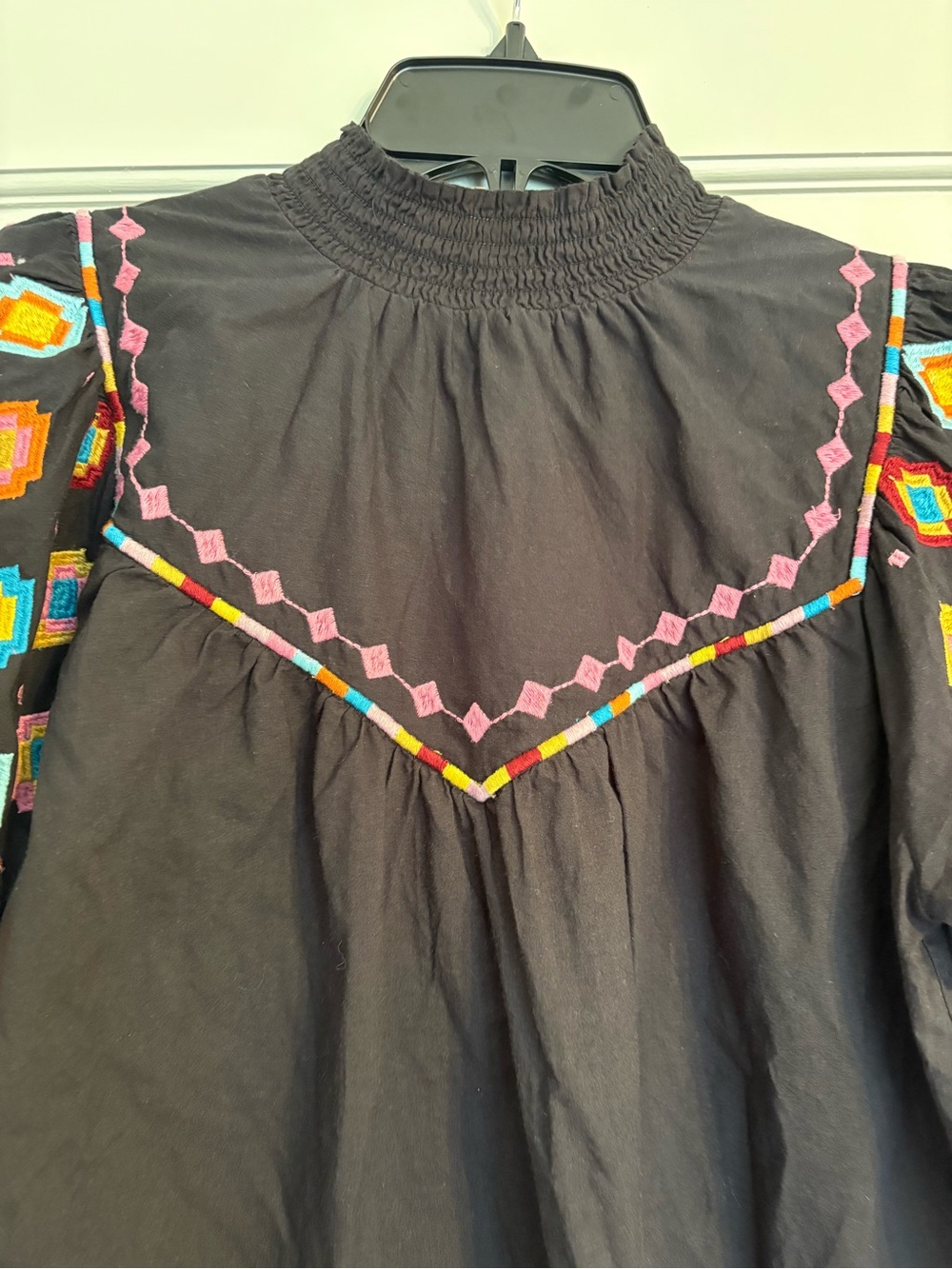 THML XS Colorful Embroidered Black Puff Sleeve 100% cotton Top - Picture 4 of 8